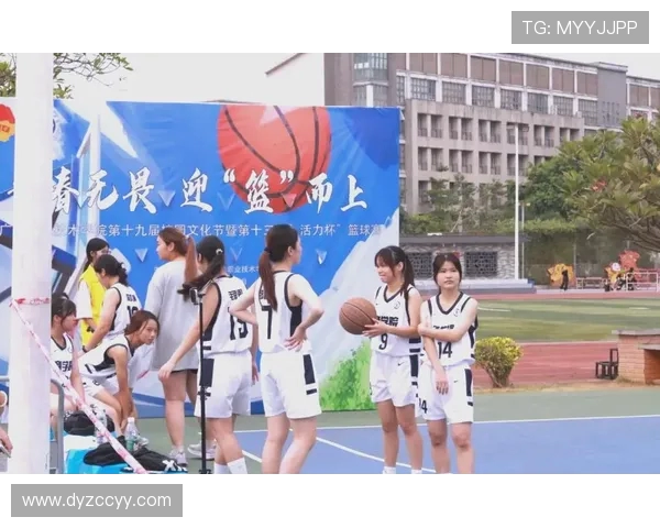 篮球文化与团队精神在校园生活中的深度融合与成长发展故事探索之