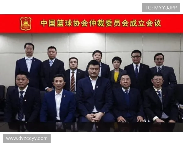 以篮球运动员成长历程解析现代竞技精神与团队协作价值探索之路研