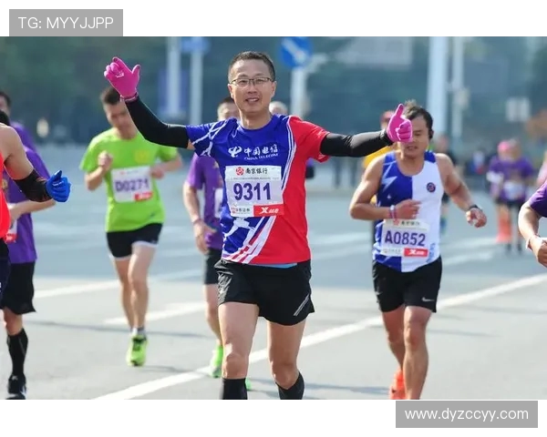 南京城市马拉松精彩点评街舞队速度表现引人瞩目